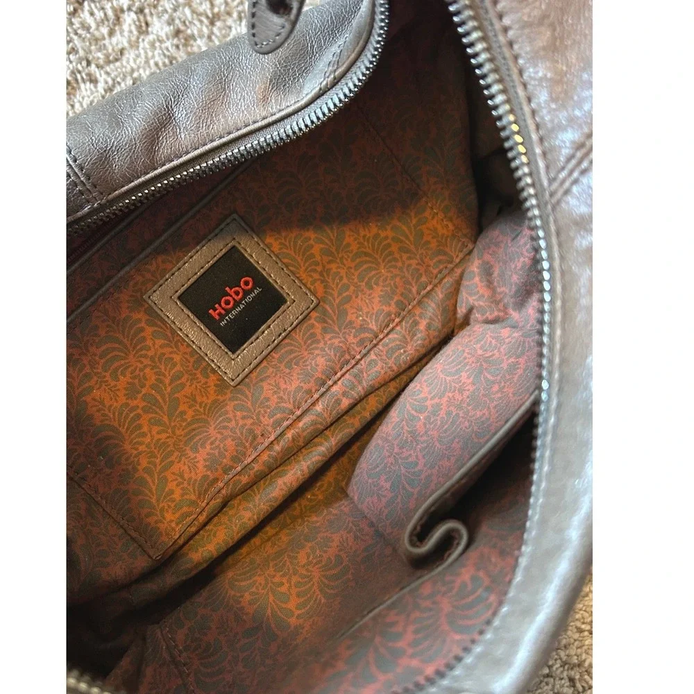 Hobo International Metallic Taupe Leather Slouchy Shoulder Bag Bohemian Purse